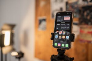 Scopri di più sull'articolo Guided Vision arriva in Gemini Live: l’AI descrive ciò che vede la fotocamera